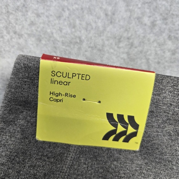 All In Motion Sculpted Linear Pants Womens XS Gray High-Rise Capri‎ Side Pockets - Picture 10 of 12